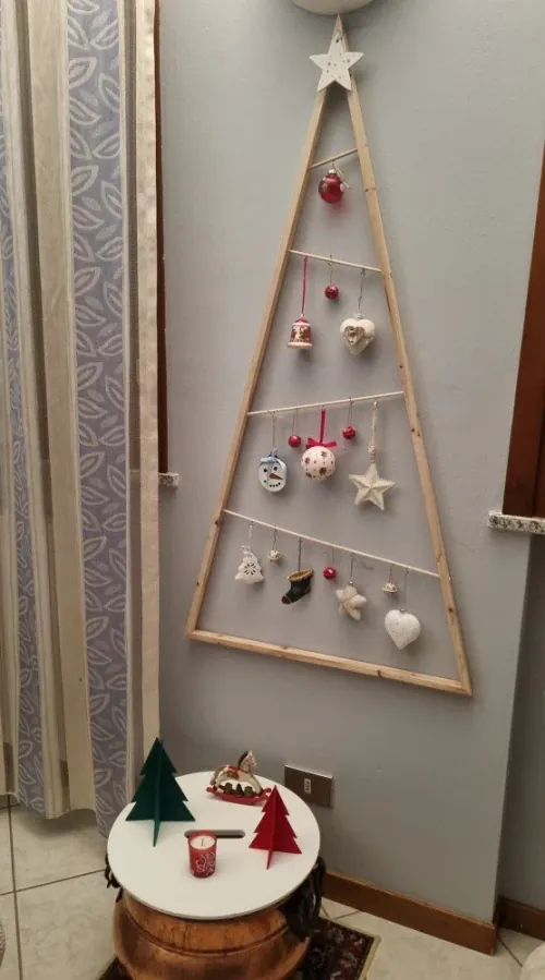 Triangle wall tree