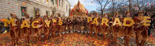 Mariah Carey to perform opening act for Santa Claus at Macy's Thanksgiving parade