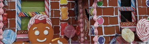 Woman transforms her home in to a Gingerbread House for Christmas